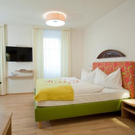 Gasthof Restaurant Zum Brauhaus Хартберг Екстериор снимка