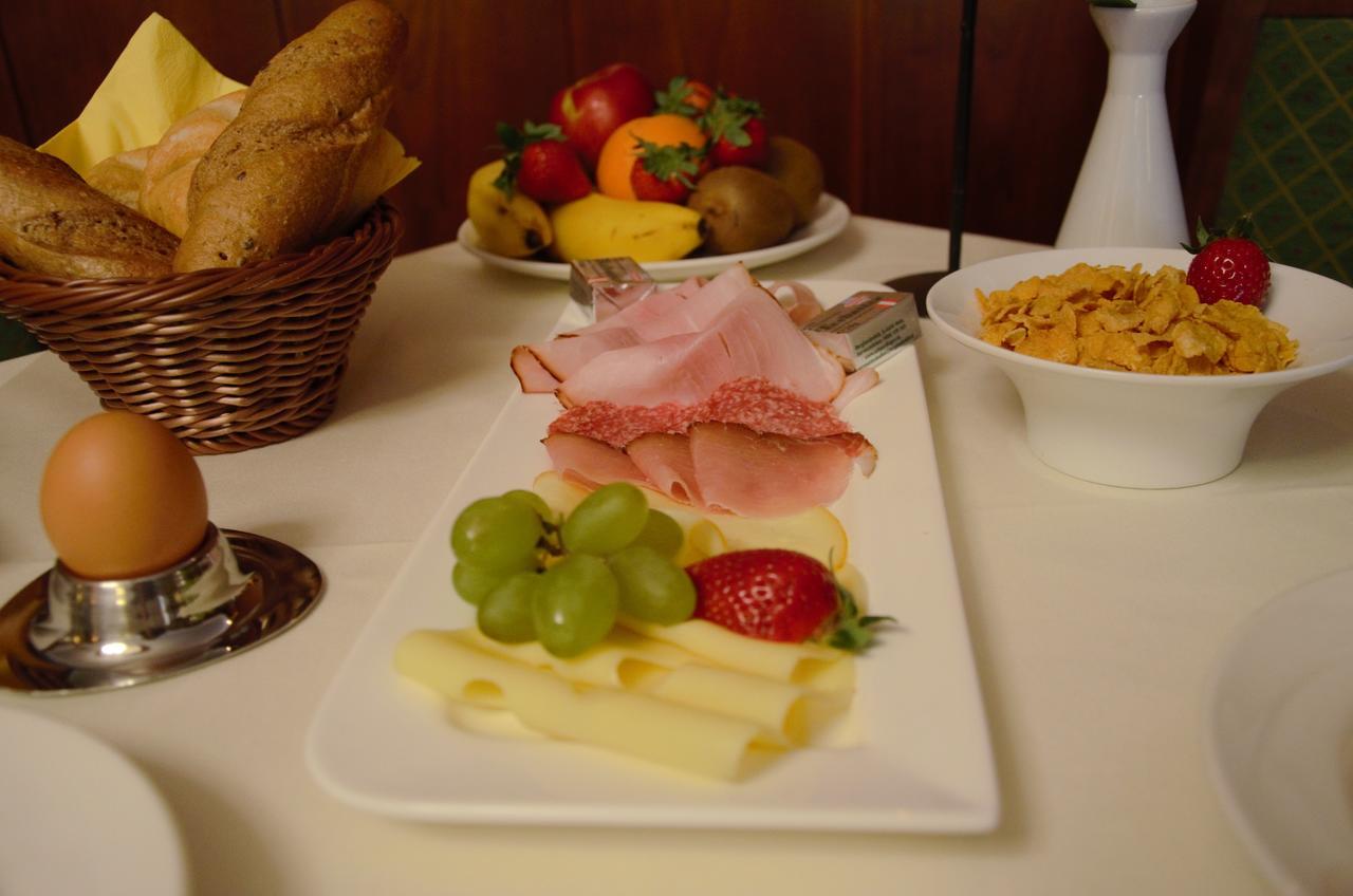 Gasthof Restaurant Zum Brauhaus Хартберг Екстериор снимка