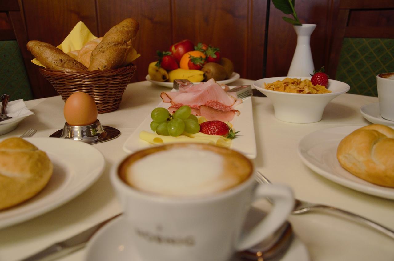 Gasthof Restaurant Zum Brauhaus Хартберг Екстериор снимка